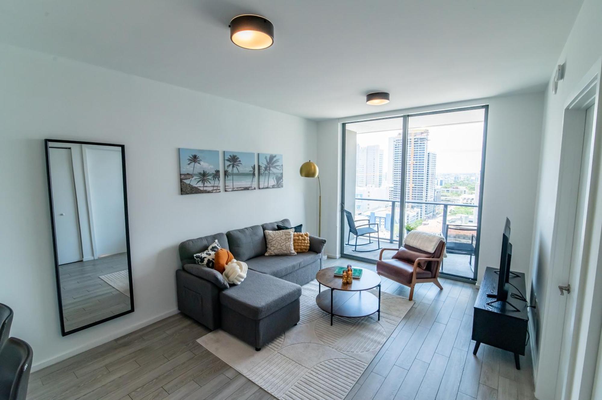 Luxurious King Bed Suite In Downtown Miami Dış mekan fotoğraf