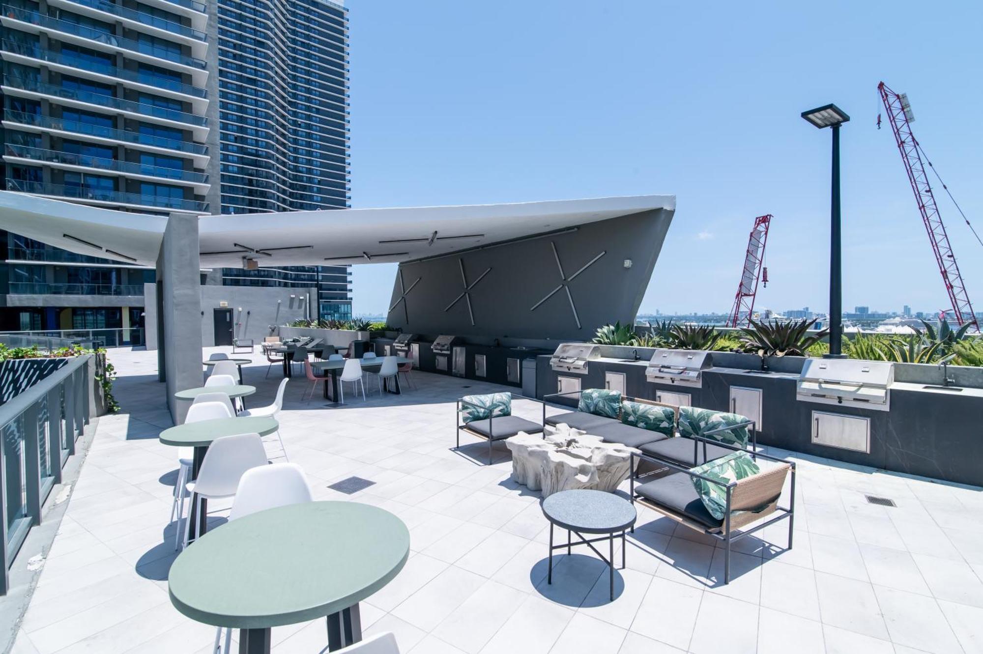 Luxurious King Bed Suite In Downtown Miami Dış mekan fotoğraf
