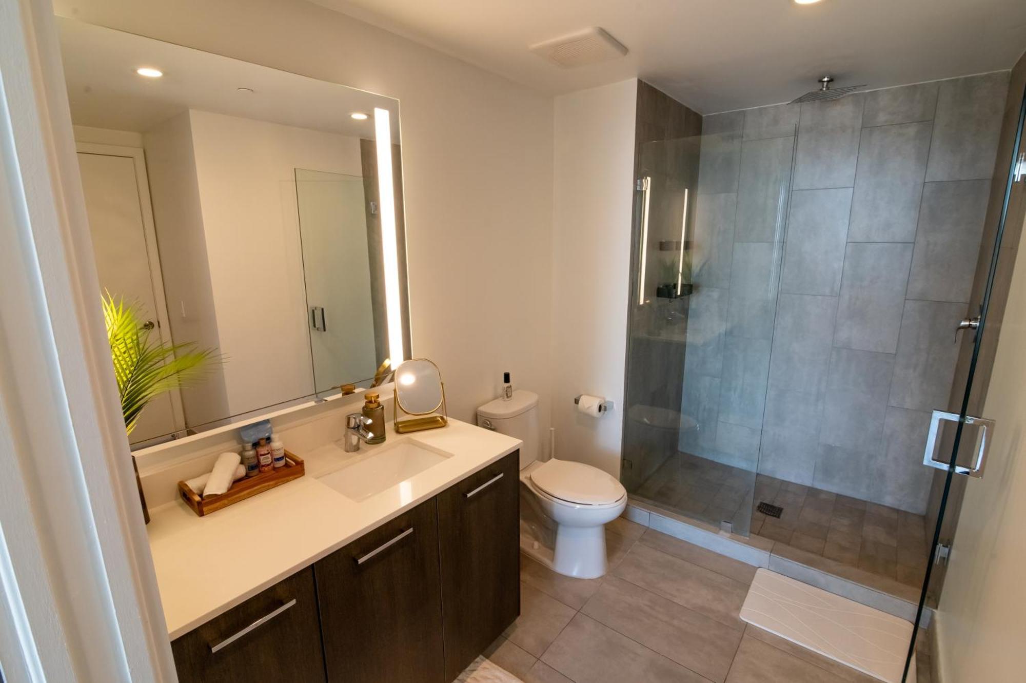 Luxurious King Bed Suite In Downtown Miami Dış mekan fotoğraf