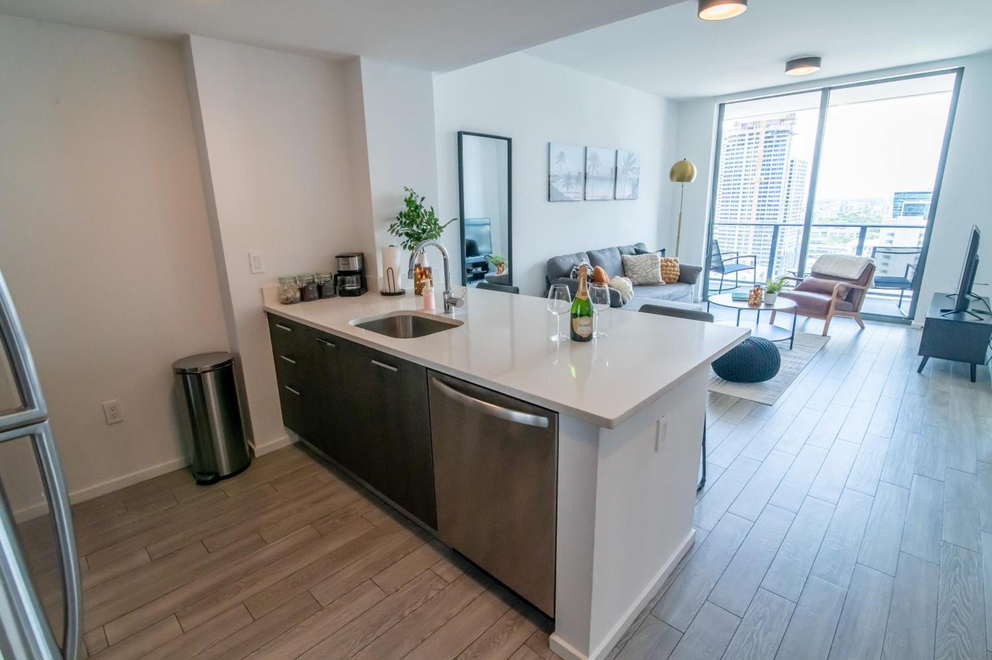 Luxurious King Bed Suite In Downtown Miami Dış mekan fotoğraf