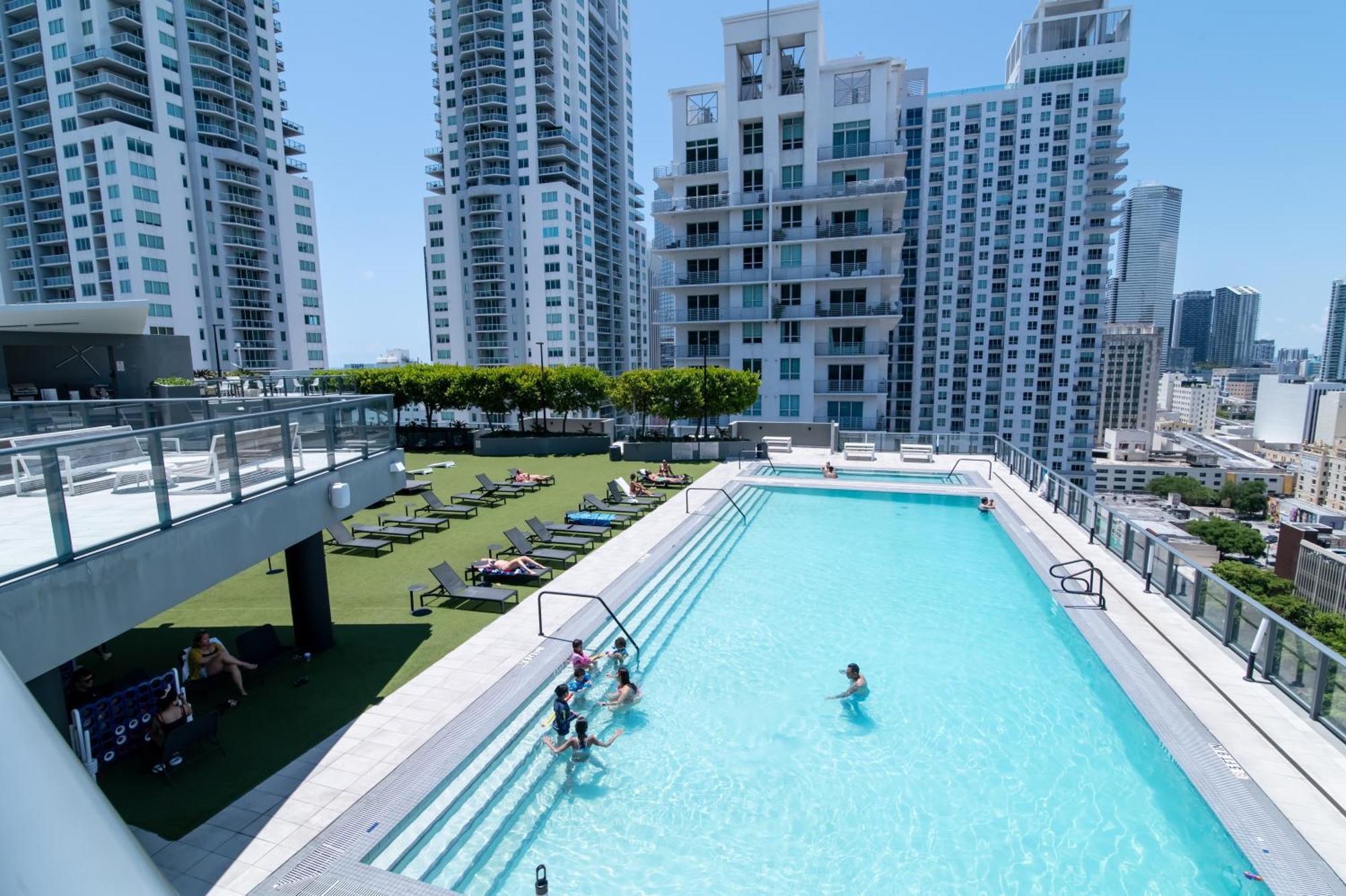 Luxurious King Bed Suite In Downtown Miami Dış mekan fotoğraf
